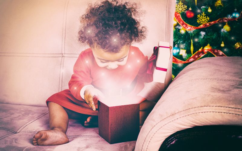 Abbildung eines Babys um zu bildlich "die besten Weihnachtsgeschenke für Babys" zu illustrieren.